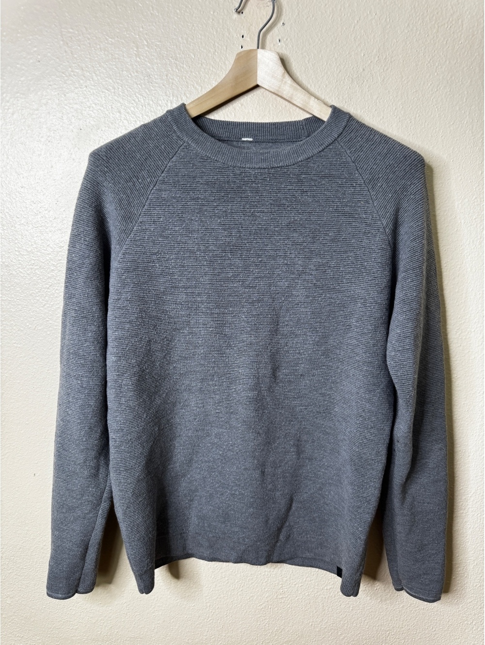 Lululemon Men's Merino Wool Crewneck Sweater Large Gray Preppy